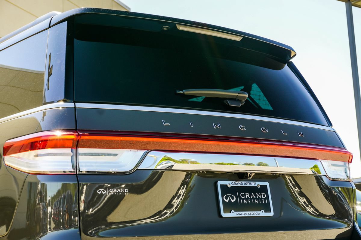 Used 2023 Lincoln Navigator L Black Label AWD/4WD image 13