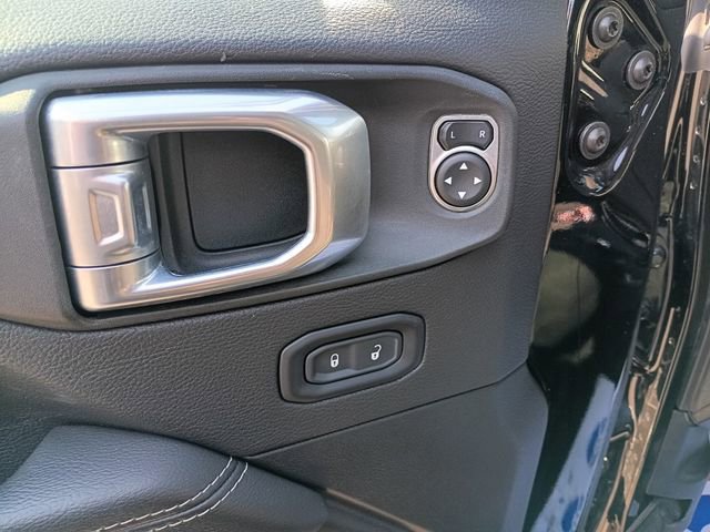 Used 2021 Jeep Gladiator Overland w/ Cold Weather Group image 13