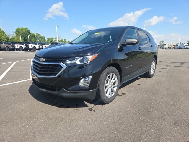 Used 2020 Chevrolet Equinox LS FWD image 2