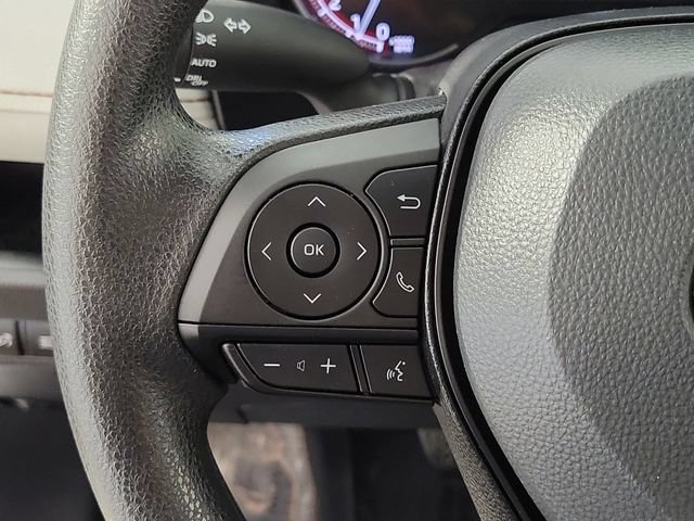Used 2025 Toyota RAV4 XLE FWD image 24