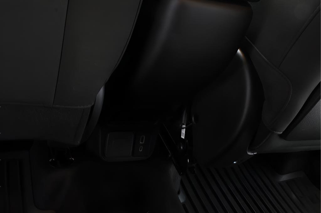 Used 2023 Chevrolet TrailBlazer LT w/ LPO, Blackout Package image 24