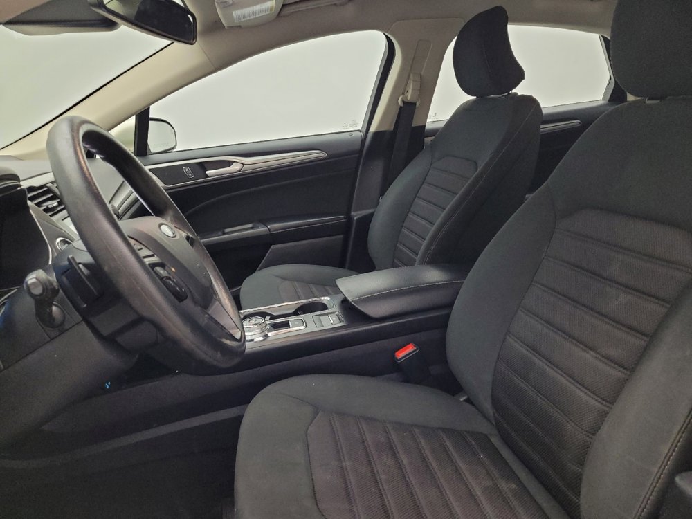 Used 2019 Ford Fusion SE image 17