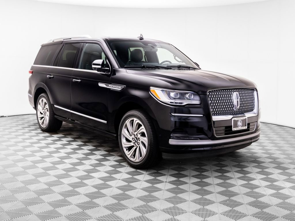Used 2024 Lincoln Navigator Reserve image 8