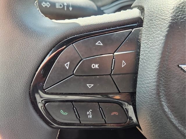 Used 2024 Chrysler Pacifica Limited FWD image 33