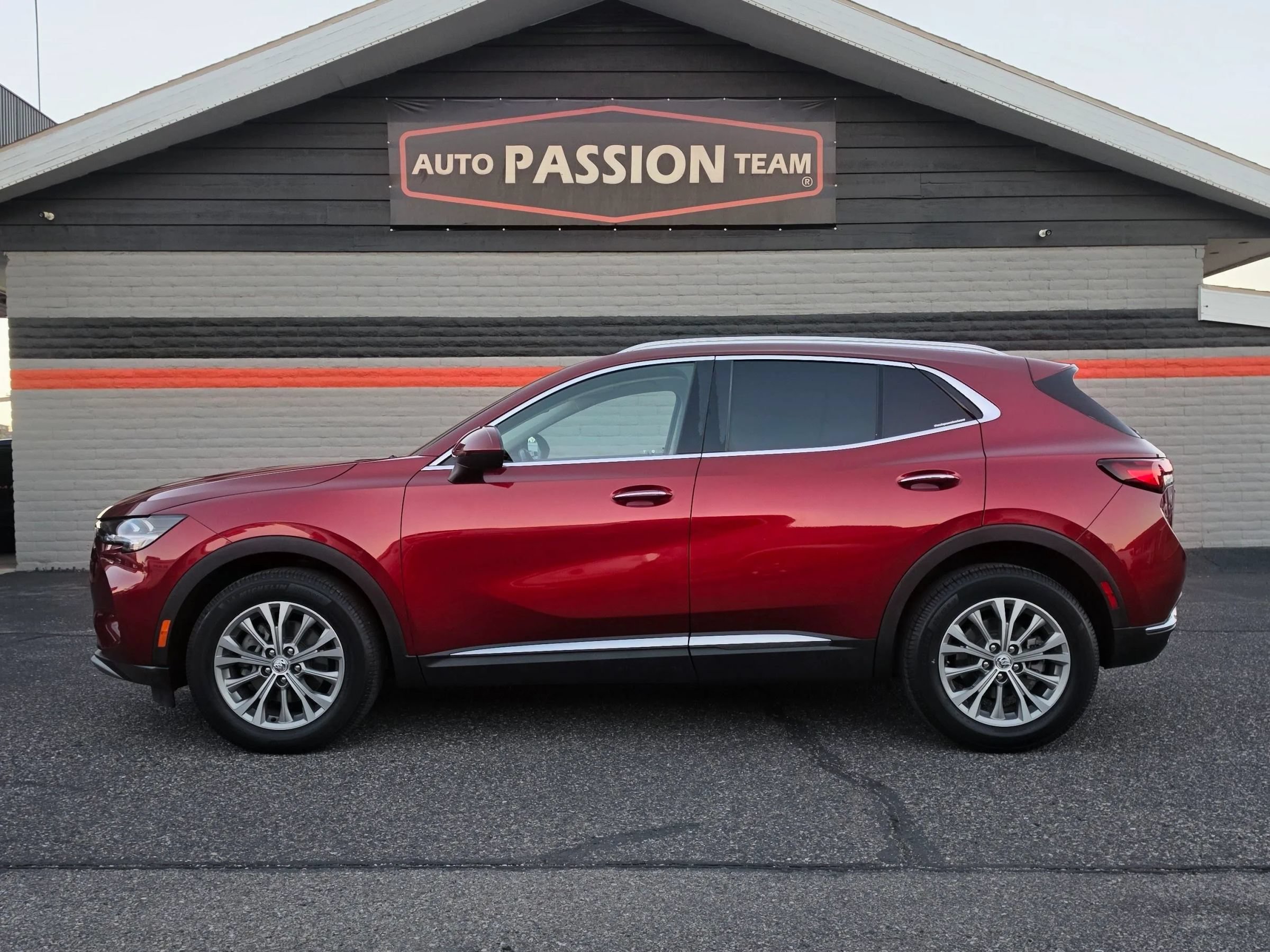 Used 2022 Buick Envision Preferred FWD image 2