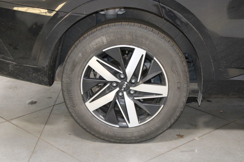 Used 2023 Kia Sorento S w/ Panoramic Sunroof Package image 12