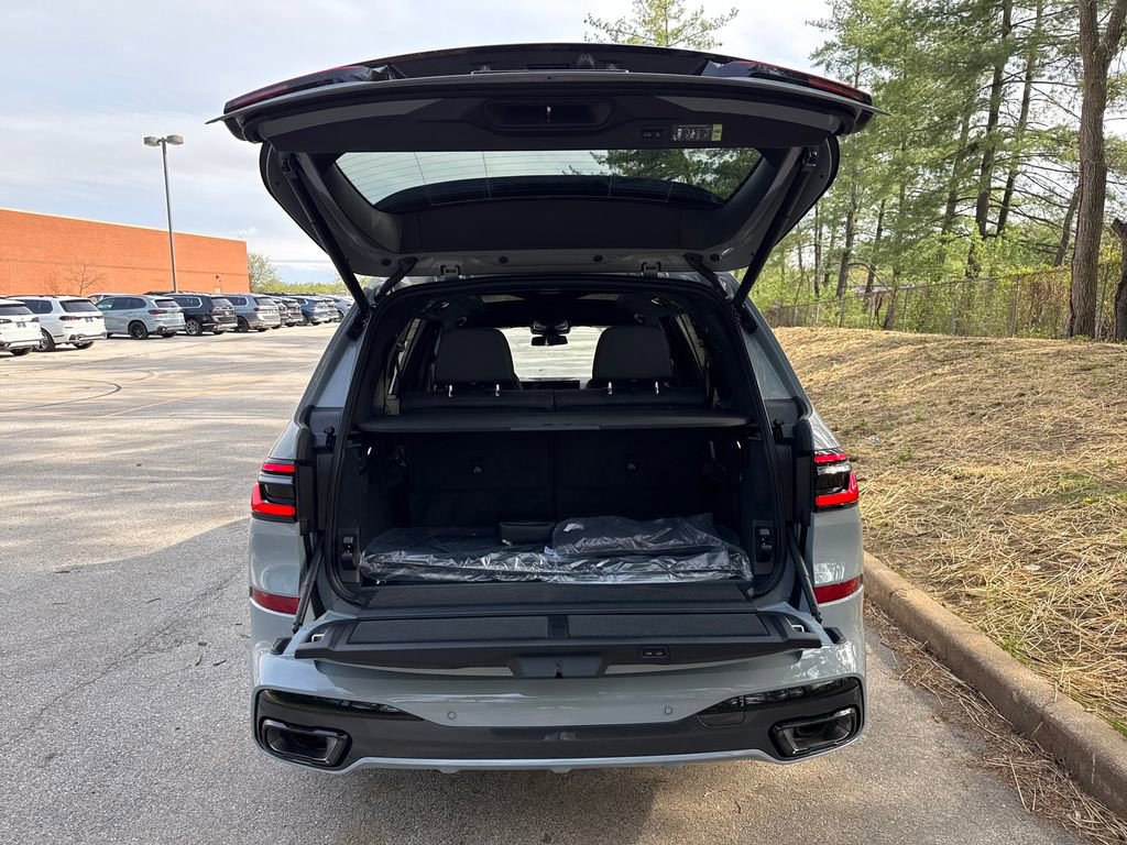 New 2026 BMW X7 xDrive40i image 25