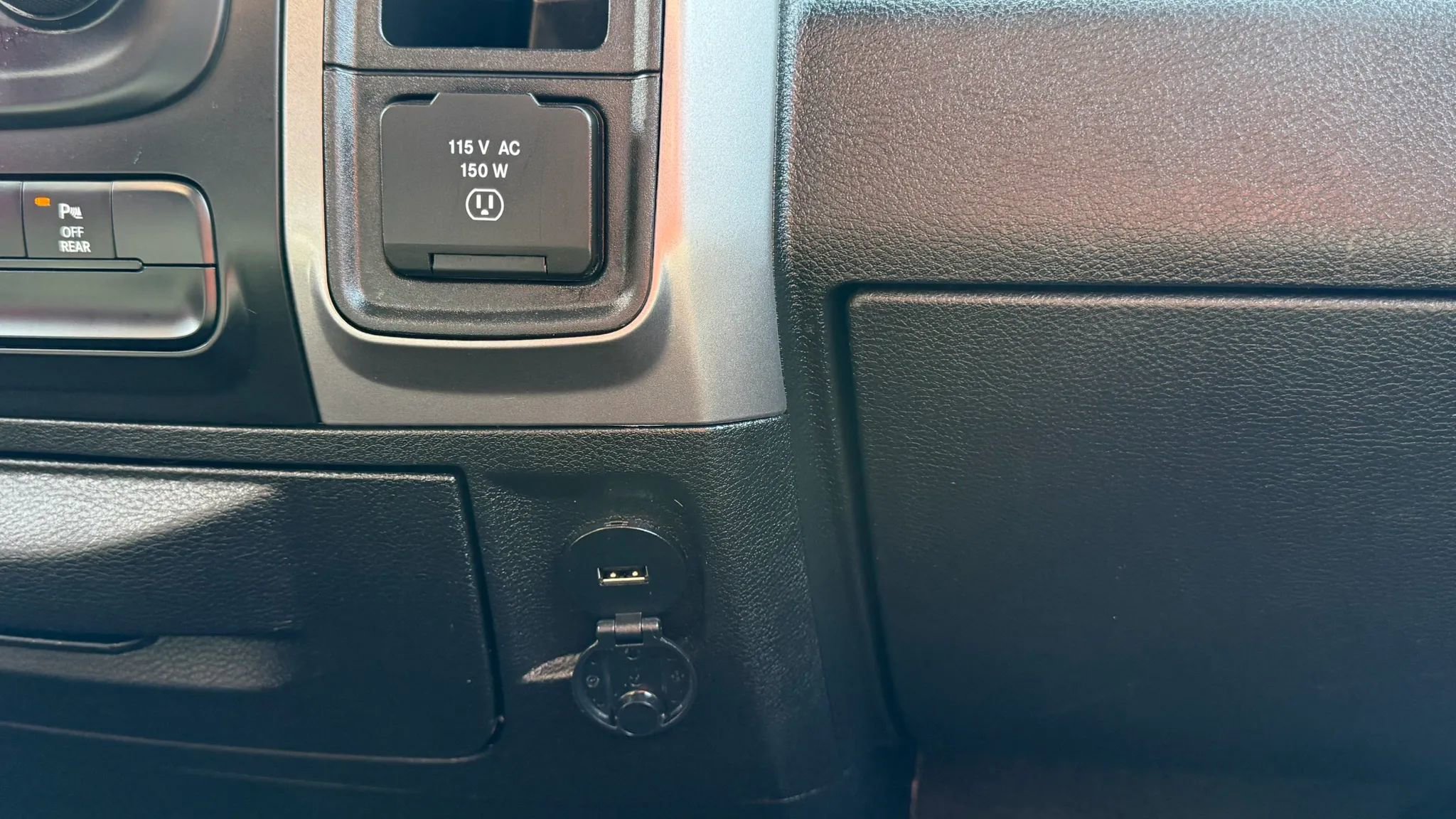 Used 2023 RAM 1500 Classic Warlock image 25