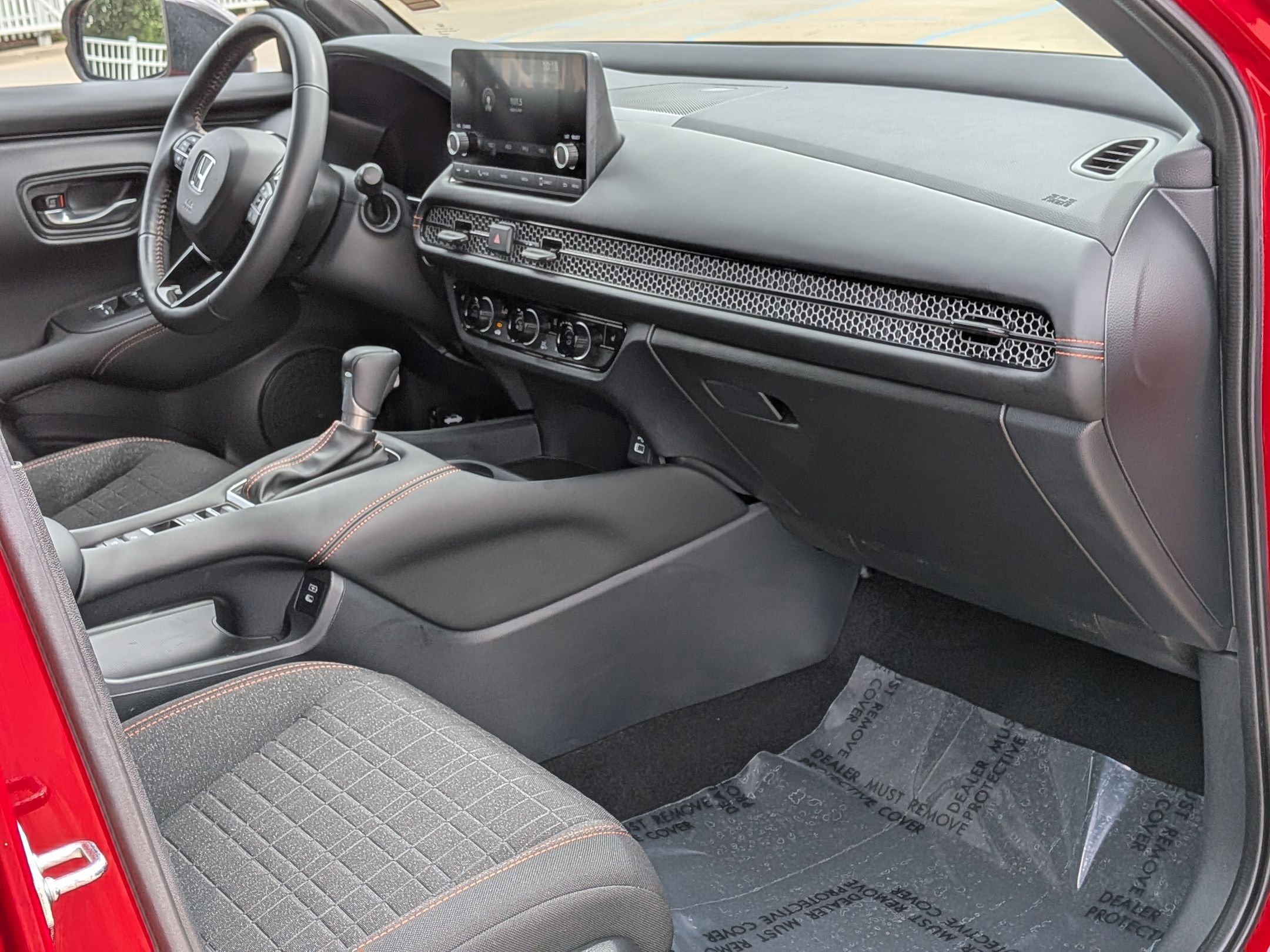 Certified 2025 Honda HR-V Sport image 29