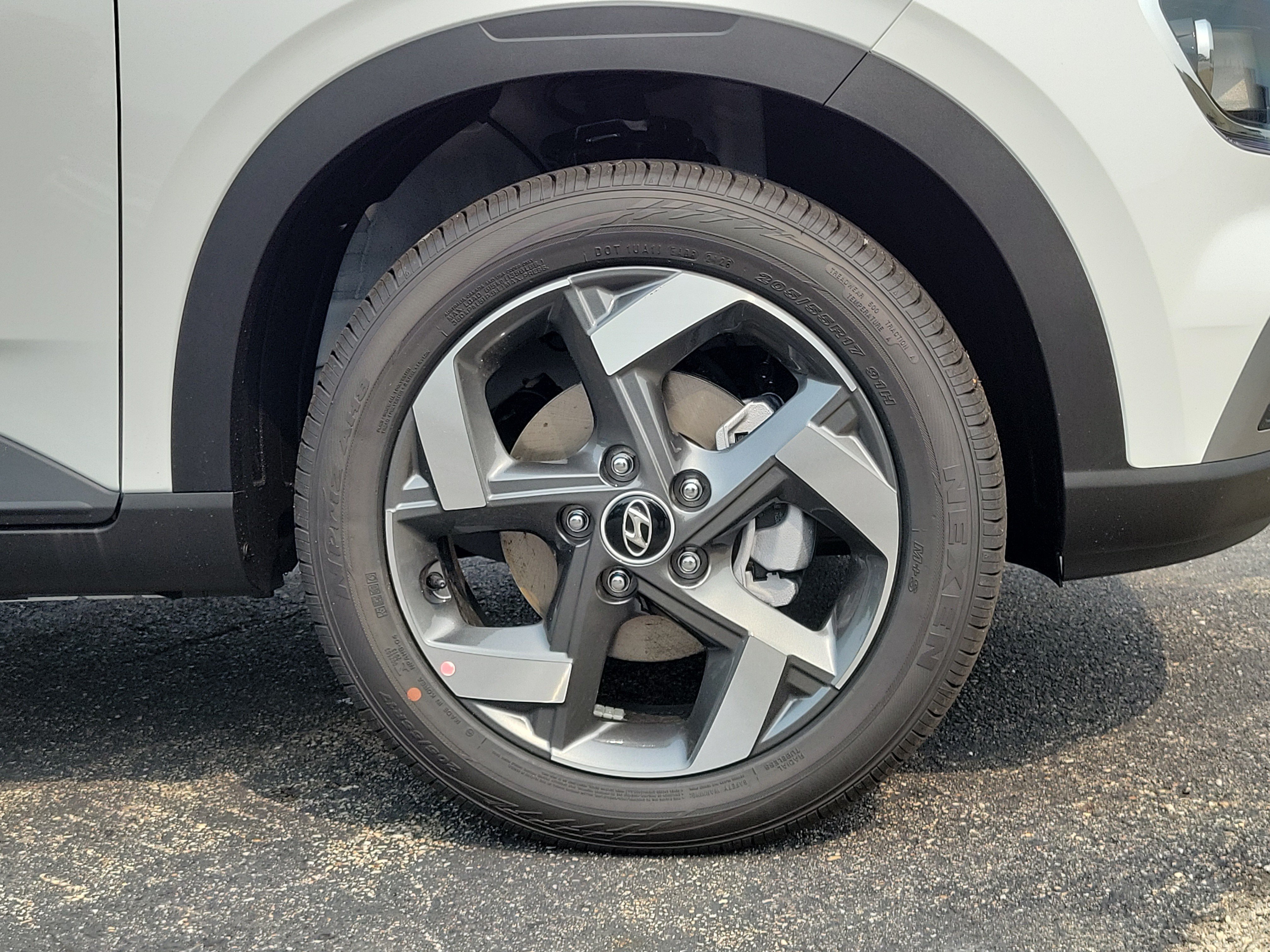 New 2026 Hyundai Venue SEL FWD image 5