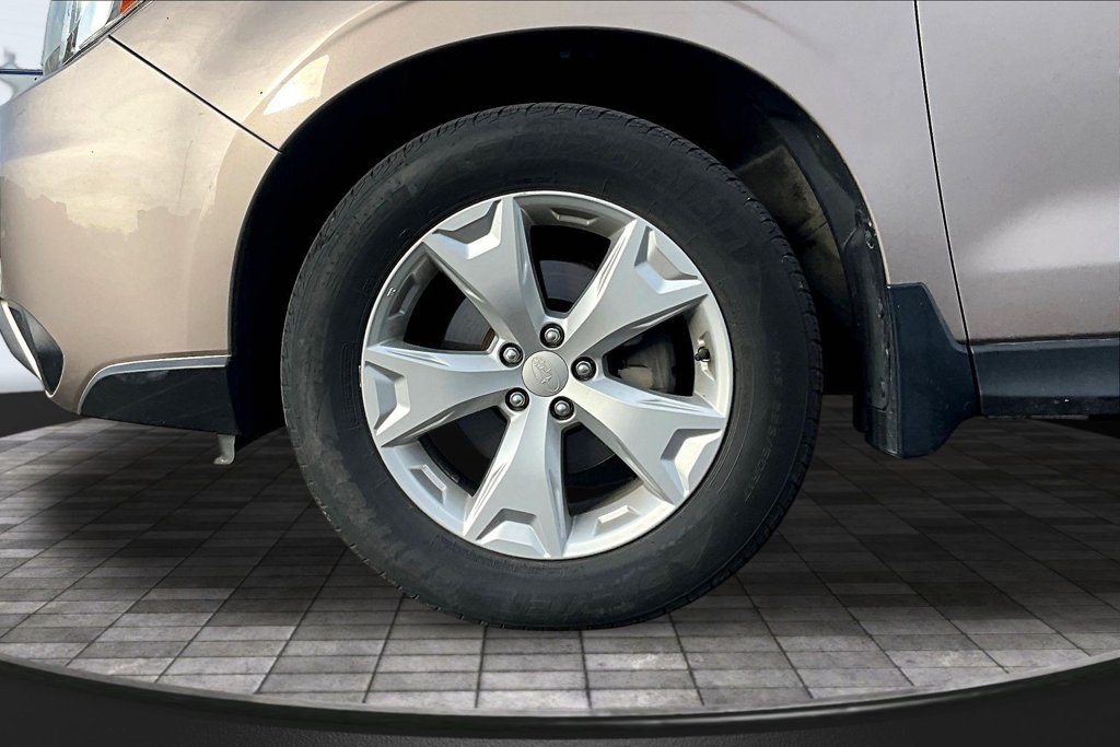 Used 2015 Subaru Forester 2.5i Limited AWD/4WD image 35