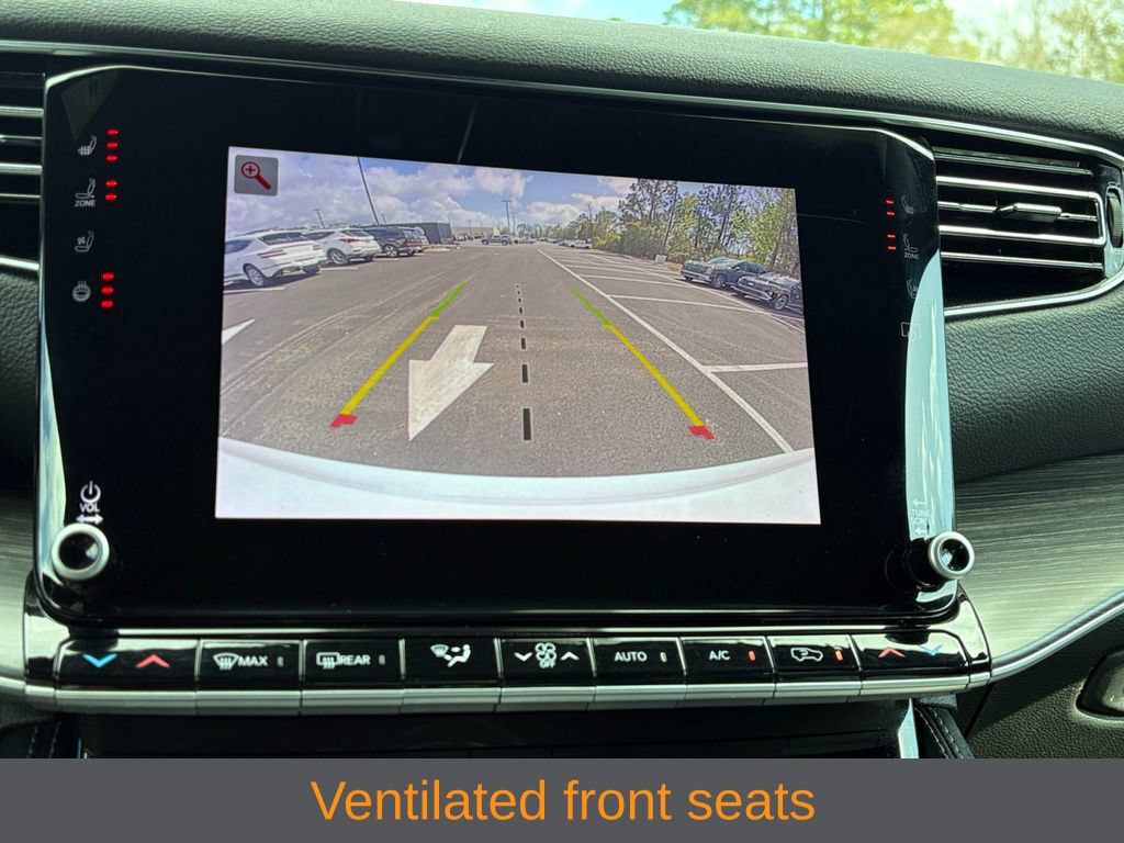 Certified 2024 Jeep Wagoneer L Series III w/ Flexible Seating Group AWD/4WD image 16