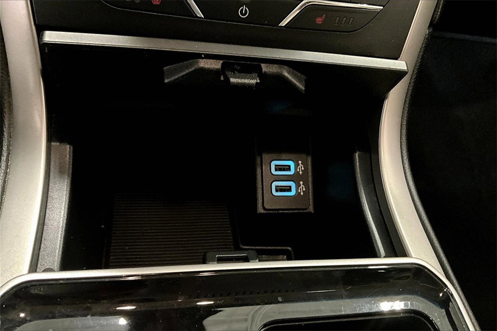 Used 2019 Ford Edge SEL image 16