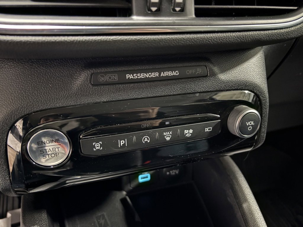 Used 2023 Ford Escape Platinum w/ Premium Technology Package image 14