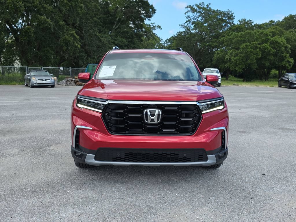 Used 2025 Honda Pilot Elite image 3