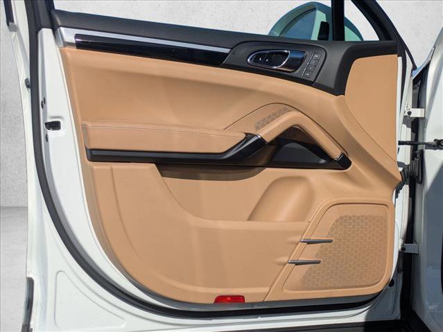 Used 2016 Porsche Cayenne image 13