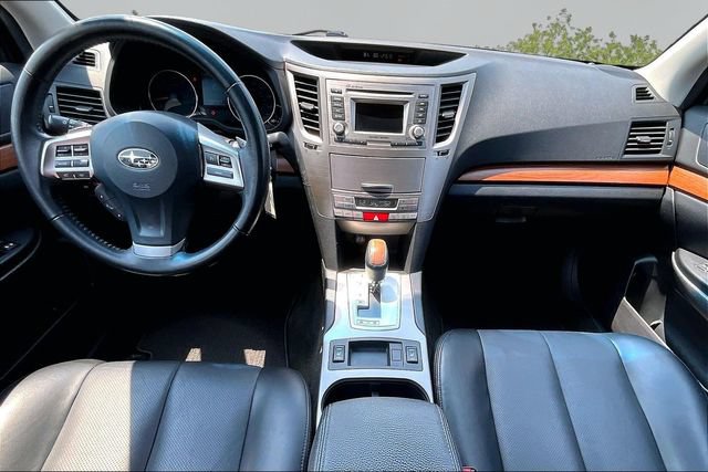 Used 2014 Subaru Outback 2.5i Limited w/ Moonroof Package AWD/4WD image 13