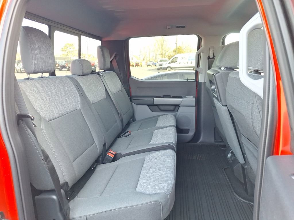New 2026 Ford F250 XLT w/ FX4 Off-Road Package AWD/4WD image 18