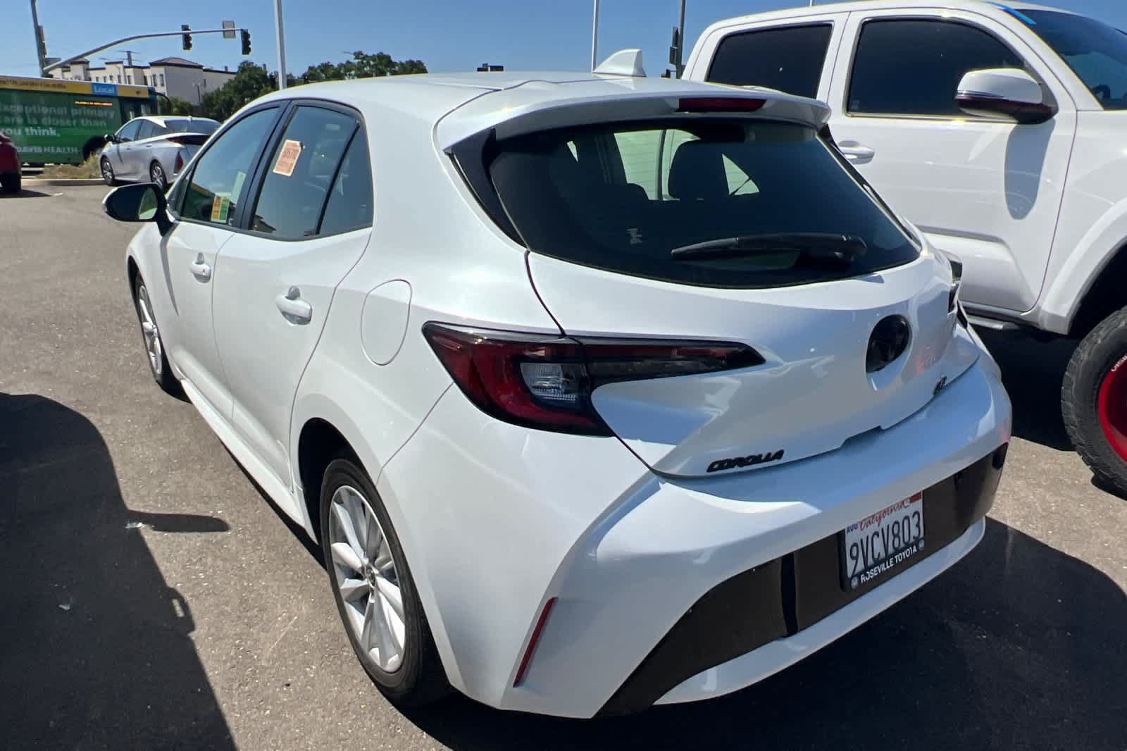 Used 2025 Toyota Corolla SE FWD image 6
