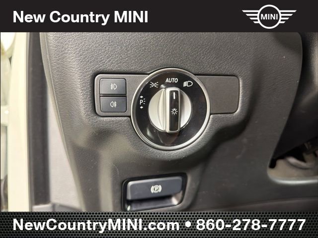 Used 2018 INFINITI QX30 Premium w/ Navigation Package image 28