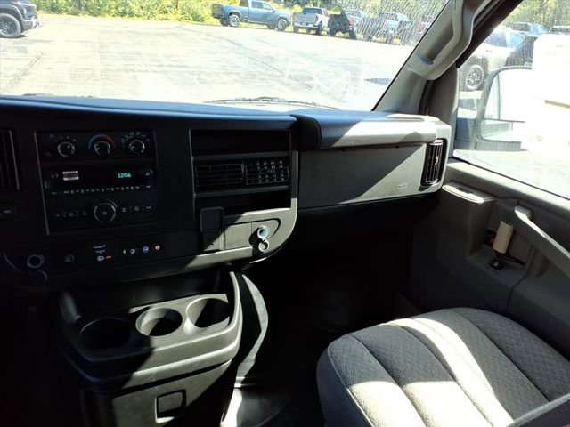 New 2025 GMC Savana 2500 w/ Enhanced Convenience Package image 21