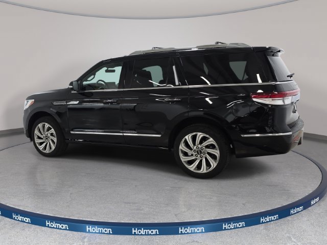 Certified 2024 Lincoln Navigator Reserve AWD/4WD image 7