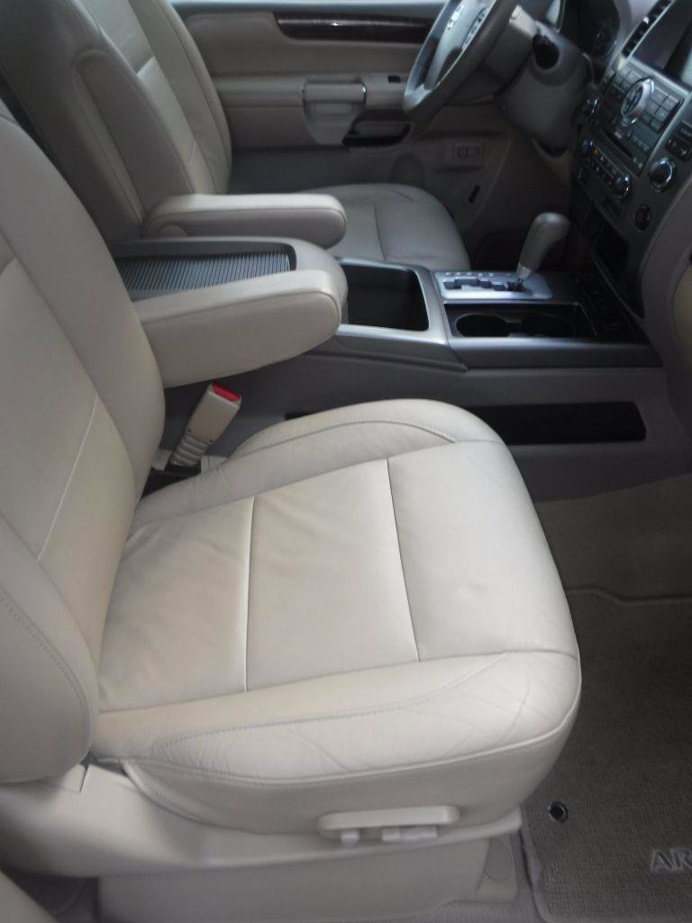 Used 2011 Nissan Armada Platinum w/ 2nd Row Captain Seat Pkg RWD image 27