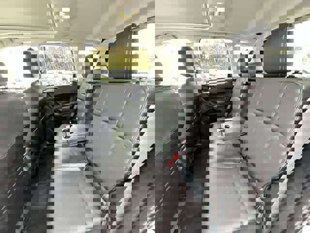 Used 2015 Subaru Forester 2.5i Touring w/ Eyesight & Navigation System image 18