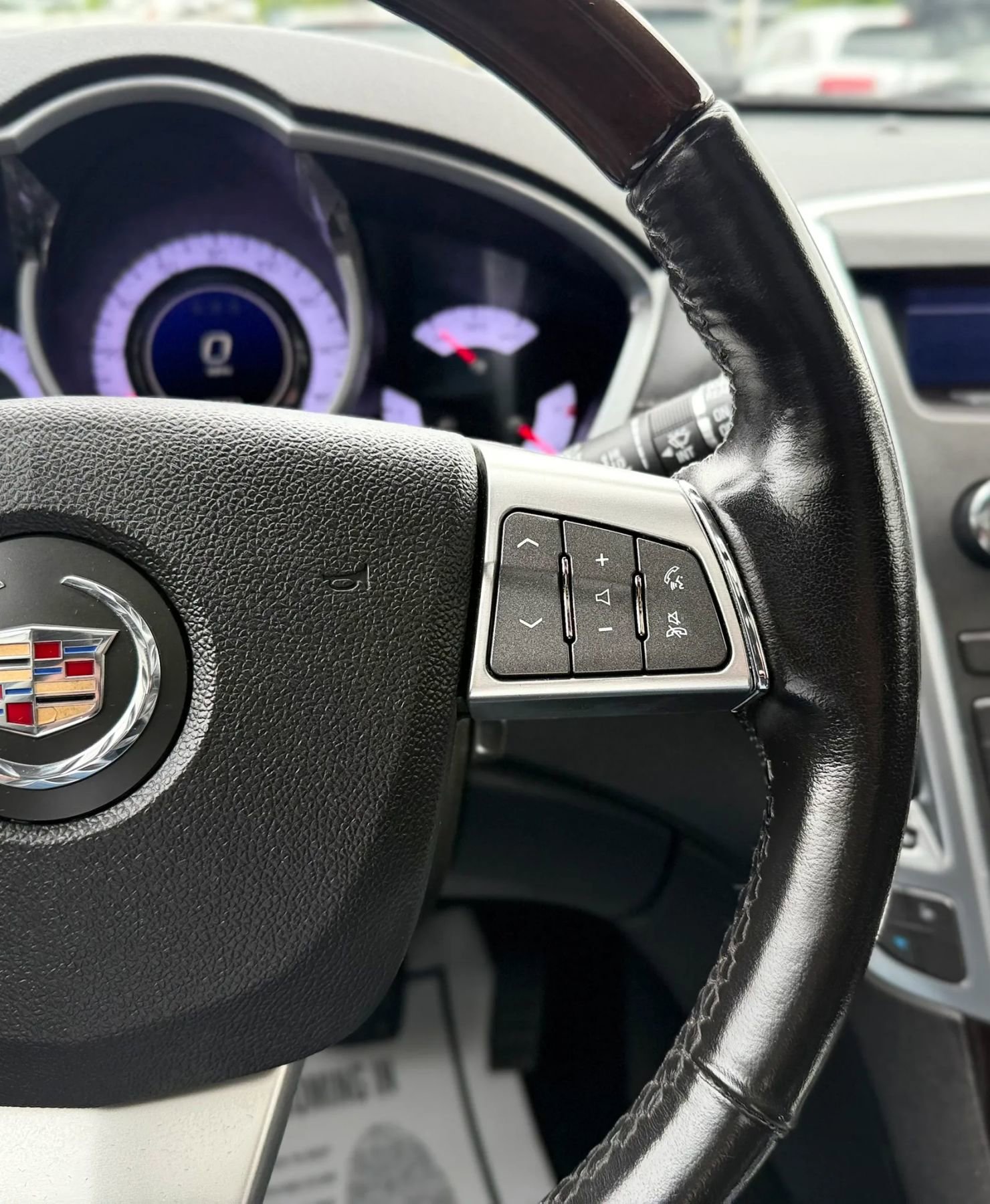 Used 2012 Cadillac SRX Luxury AWD/4WD image 15