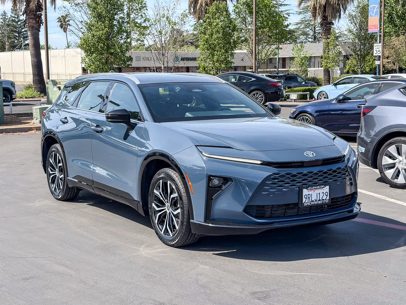 Used 2025 Toyota Crown Signia image 5