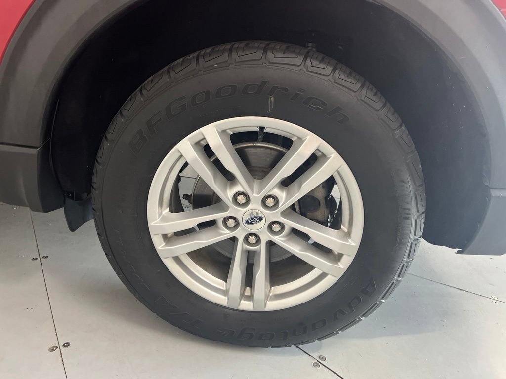 Used 2020 Ford Explorer XLT w/ Equipment Group 202A AWD/4WD image 15