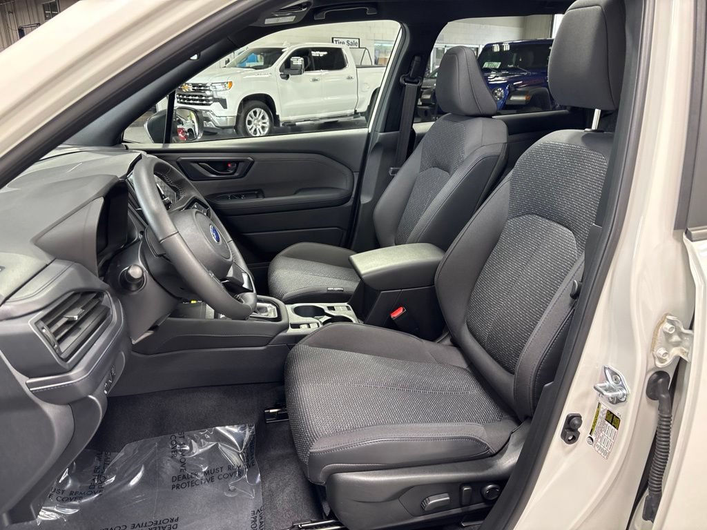 Used 2025 Subaru Forester Premium AWD/4WD image 10