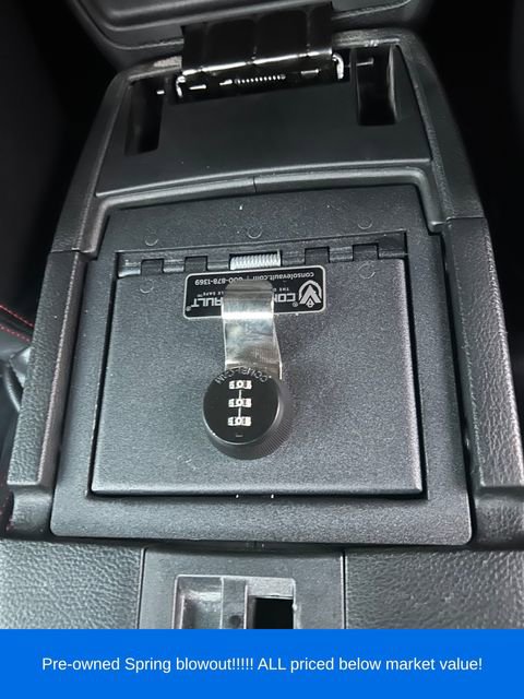 Used 2018 Jeep Wrangler Rubicon w/ Cold Weather Group AWD/4WD image 20