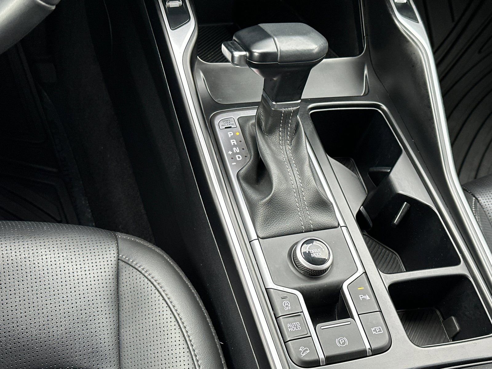 Used 2024 Kia Sorento S image 22