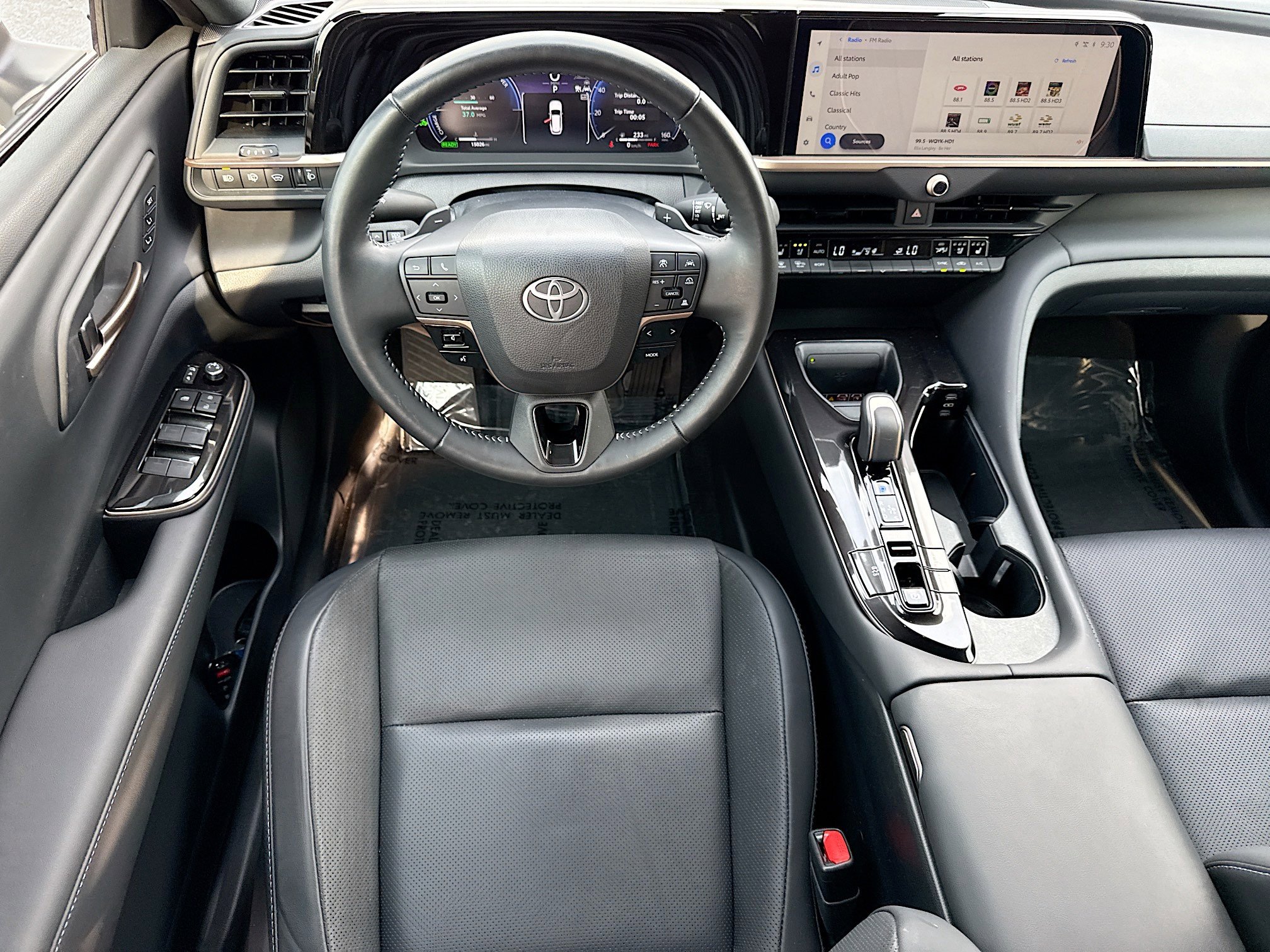 Used 2025 Toyota Crown Signia AWD/4WD image 17
