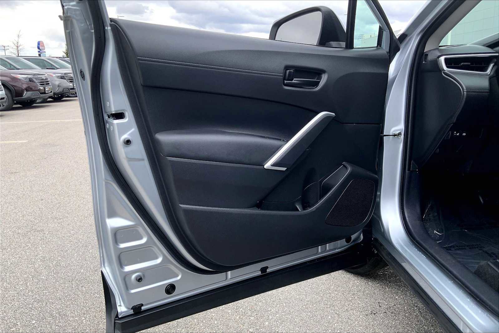 Used 2023 Toyota Corolla Cross LE w/ Moonroof Package AWD/4WD image 21