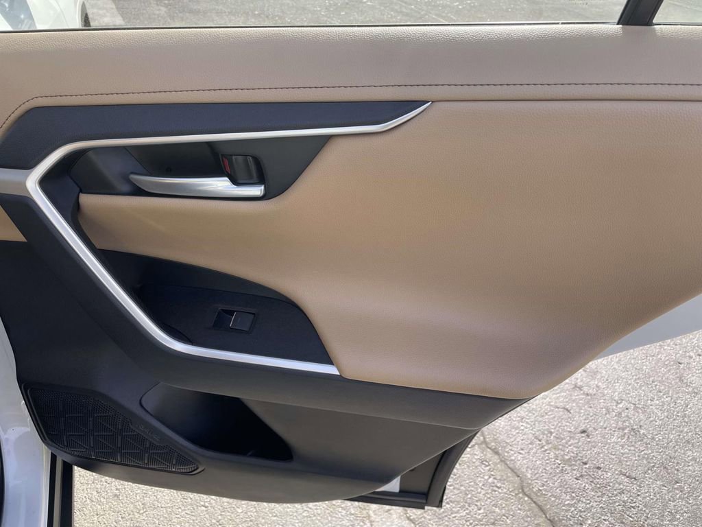 Used 2024 Toyota RAV4 Limited image 44