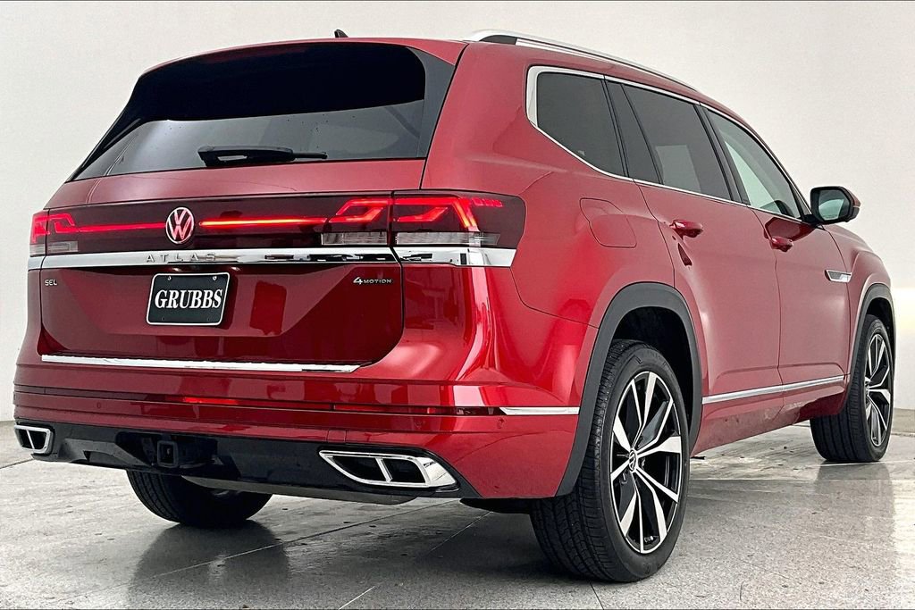 Used 2024 Volkswagen Atlas SEL Premium R-Line image 2