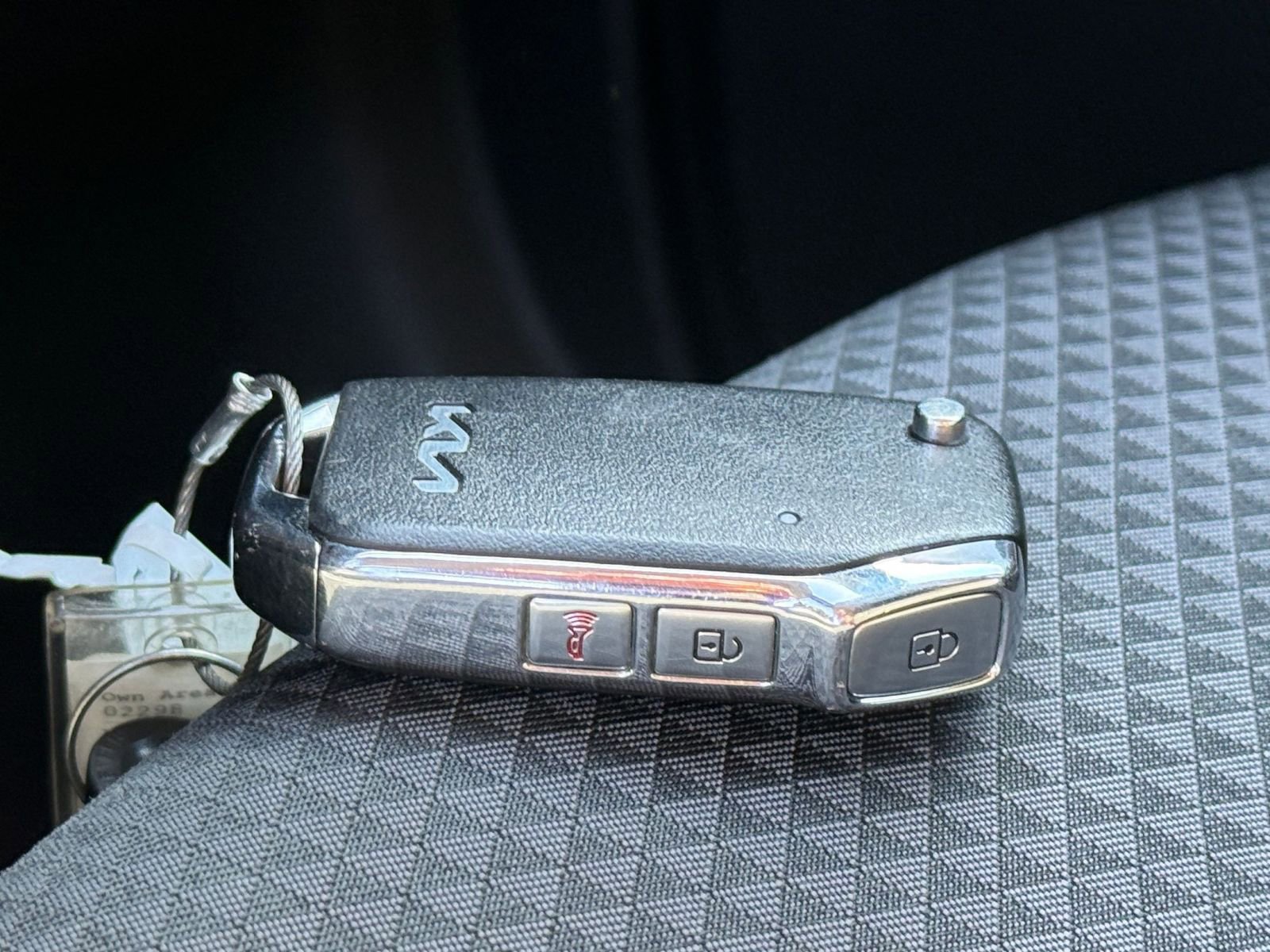 Used 2025 Kia Soul LX w/ LX Technology Package FWD image 7