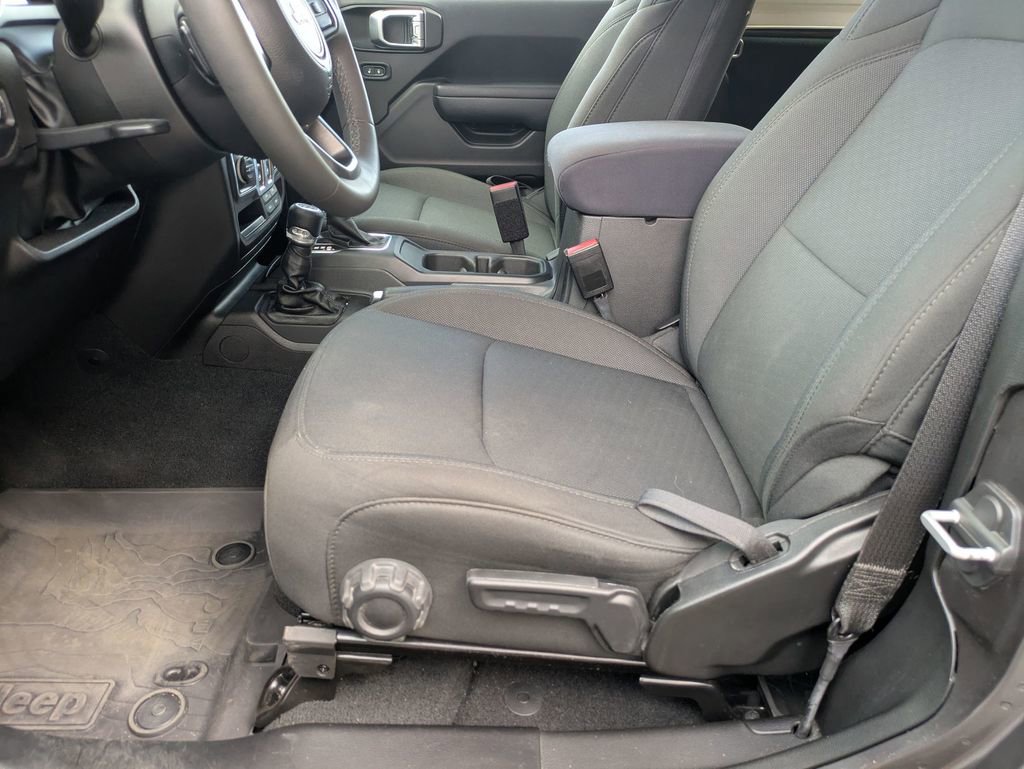 Used 2023 Jeep Wrangler Sport S image 14