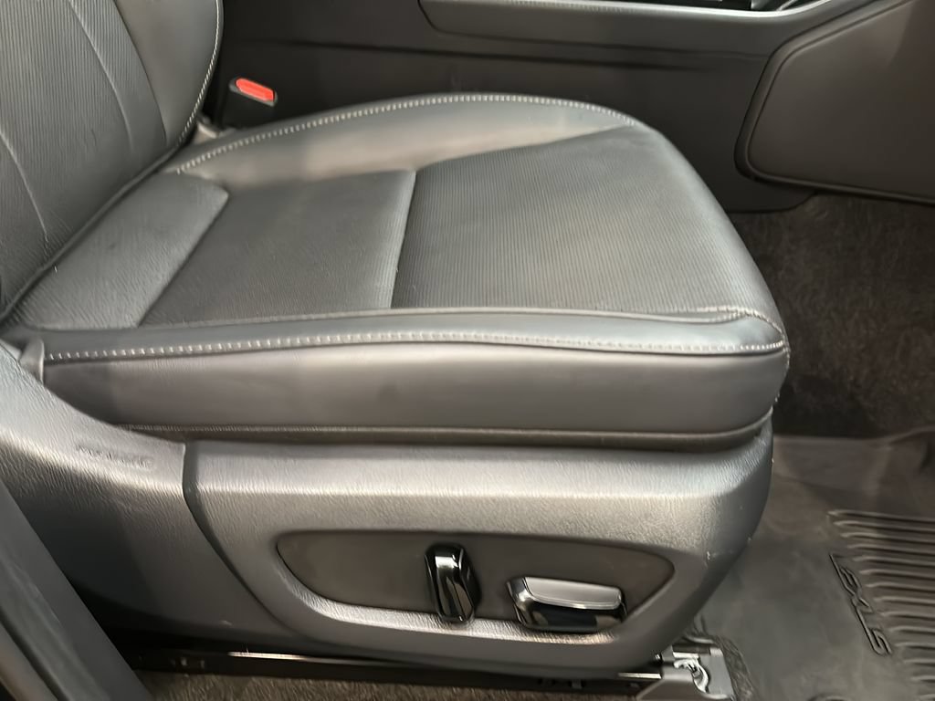 Used 2024 Lexus GX 550 w/ Cold Area Package AWD/4WD image 17