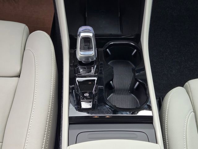 New 2026 Volvo XC40 B5 Plus w/ Protection Package Premier AWD/4WD image 22