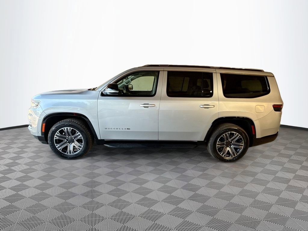 Used 2024 Jeep Wagoneer Series II w/ Flexible Seating Group RWD image 9