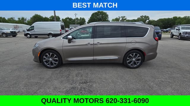 Used 2017 Chrysler Pacifica Limited FWD image 4