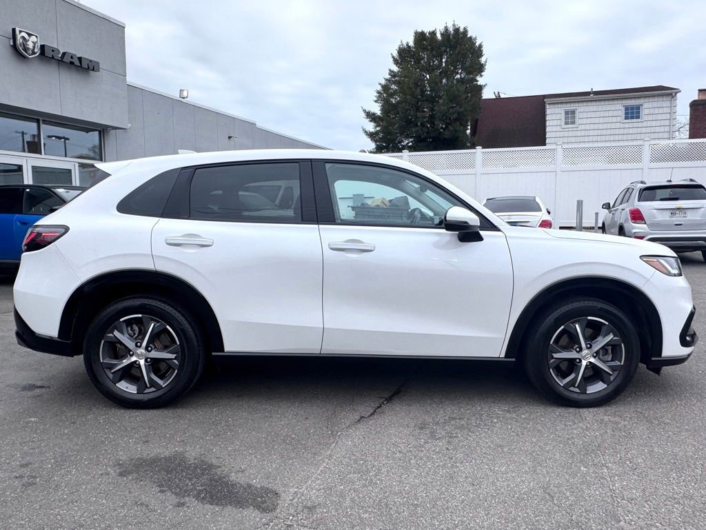 Used 2025 Honda HR-V EX-L image 8