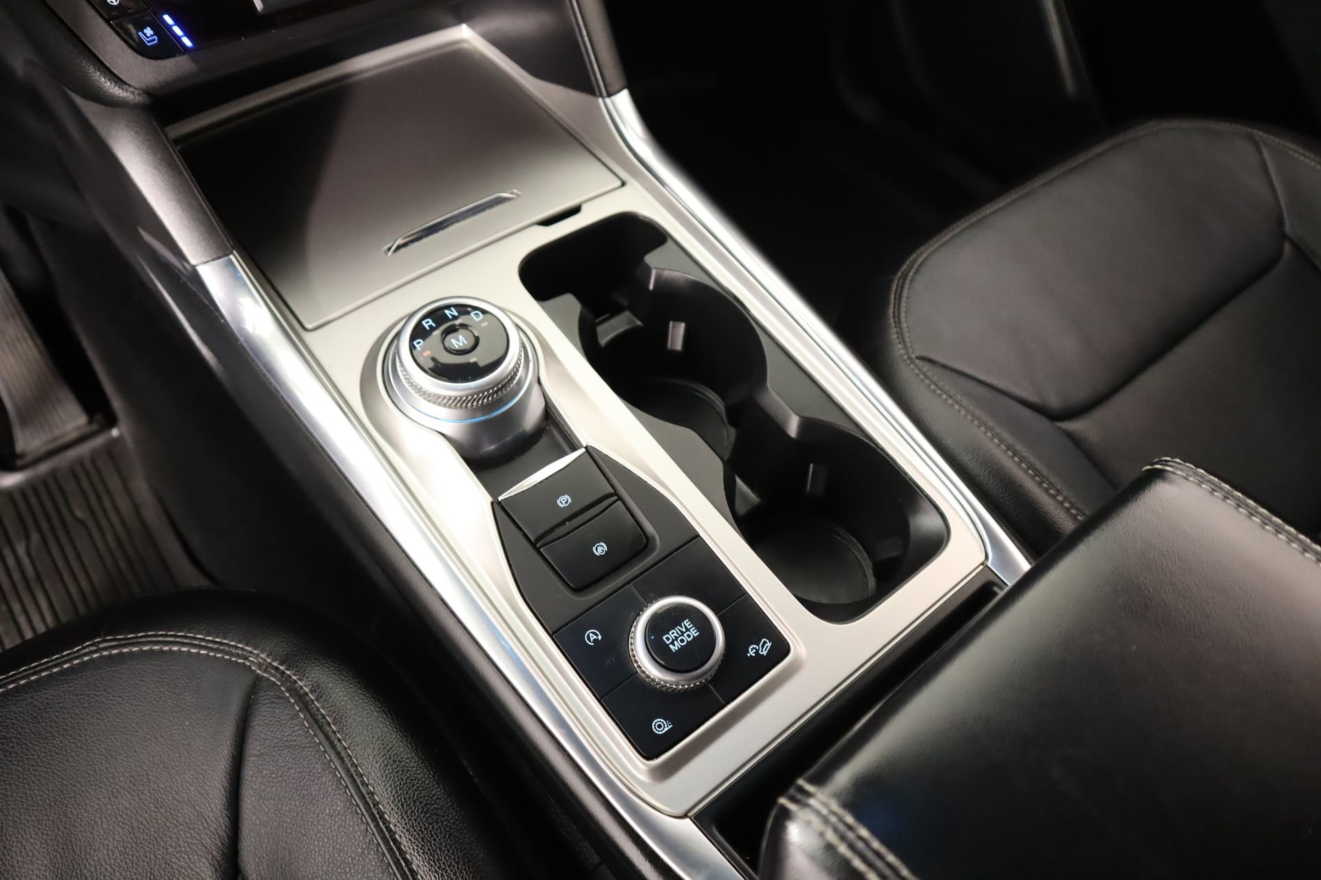Used 2020 Ford Explorer Limited image 9