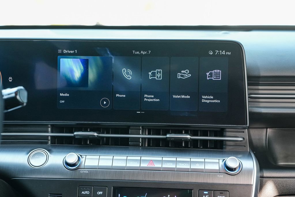 Used 2025 Hyundai Kona SEL AWD/4WD image 15