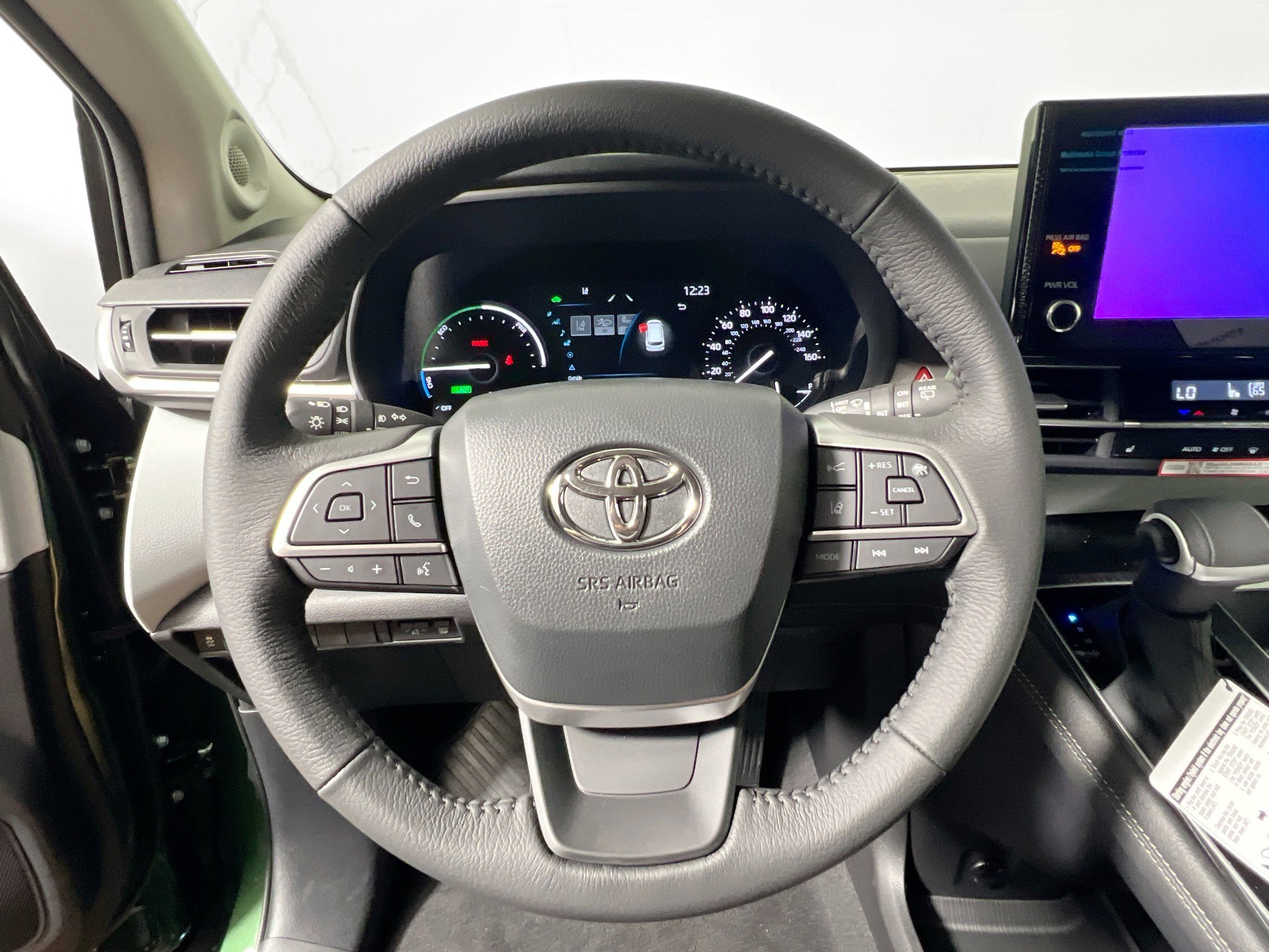 New 2026 Toyota Sienna XLE image 17