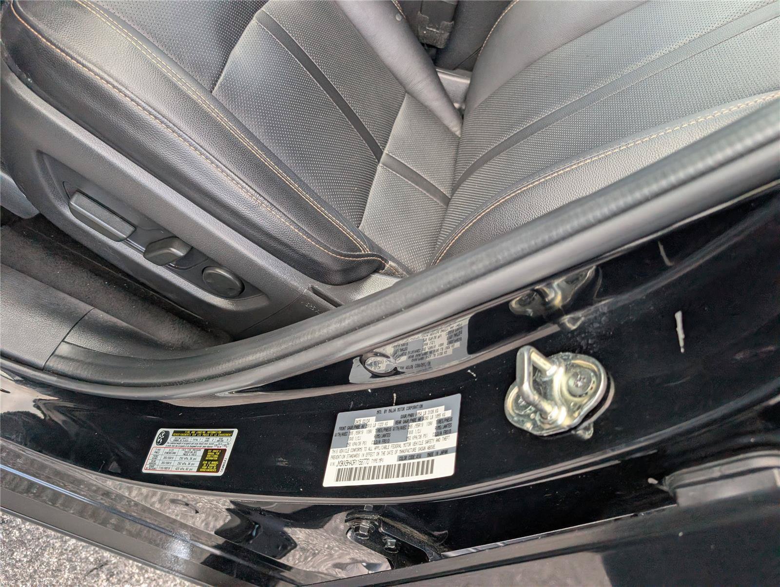 Used 2024 MAZDA CX-90 Plug-In Hybrid w/ Preferred AWD/4WD image 18