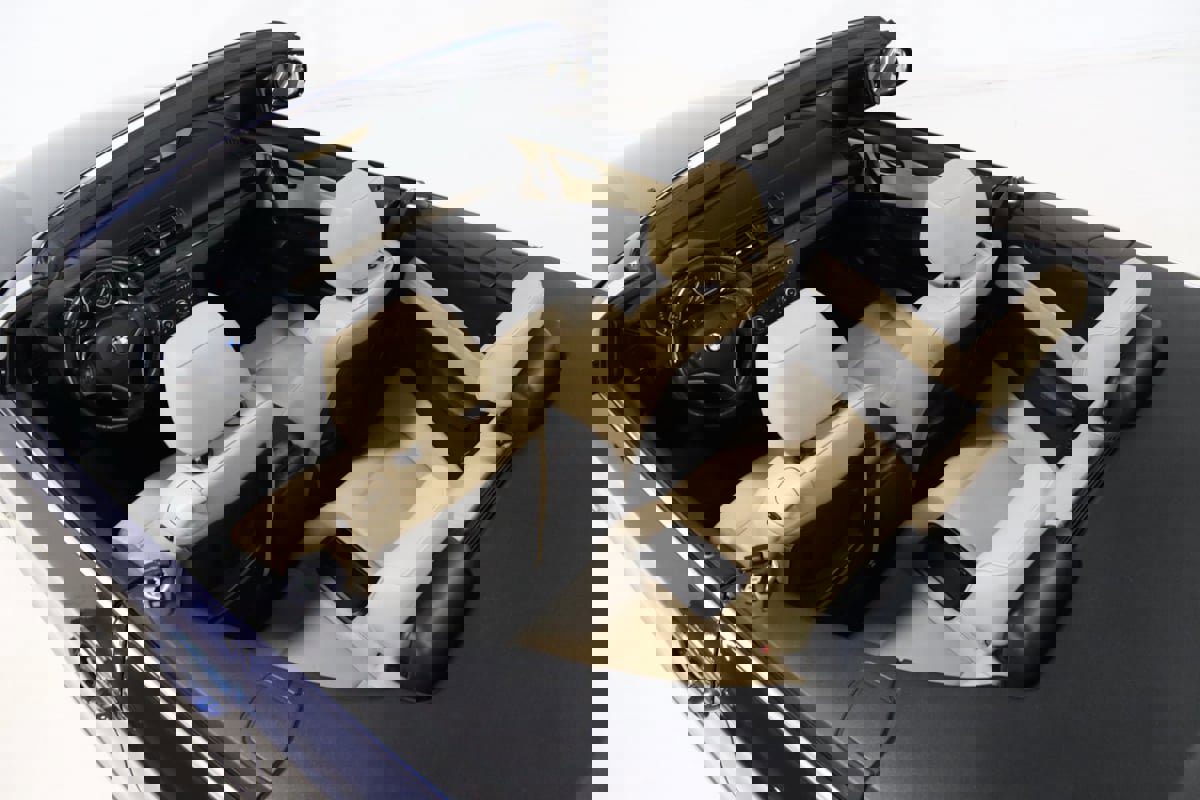 Used 2012 BMW 135i Convertible image 13